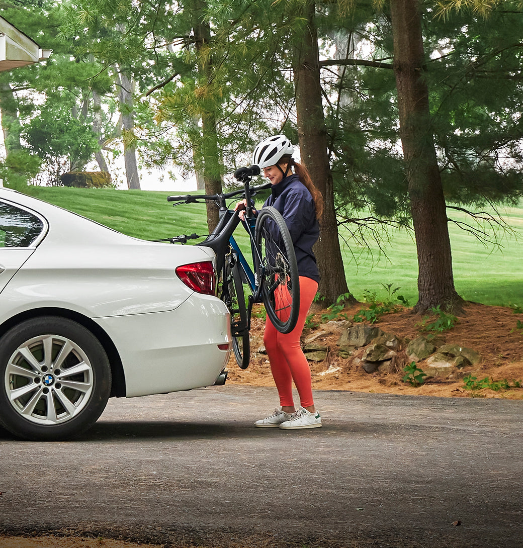 Saris Bones EX 3-Bike Trunk Rack — anti-sway cradle protecting bike frames