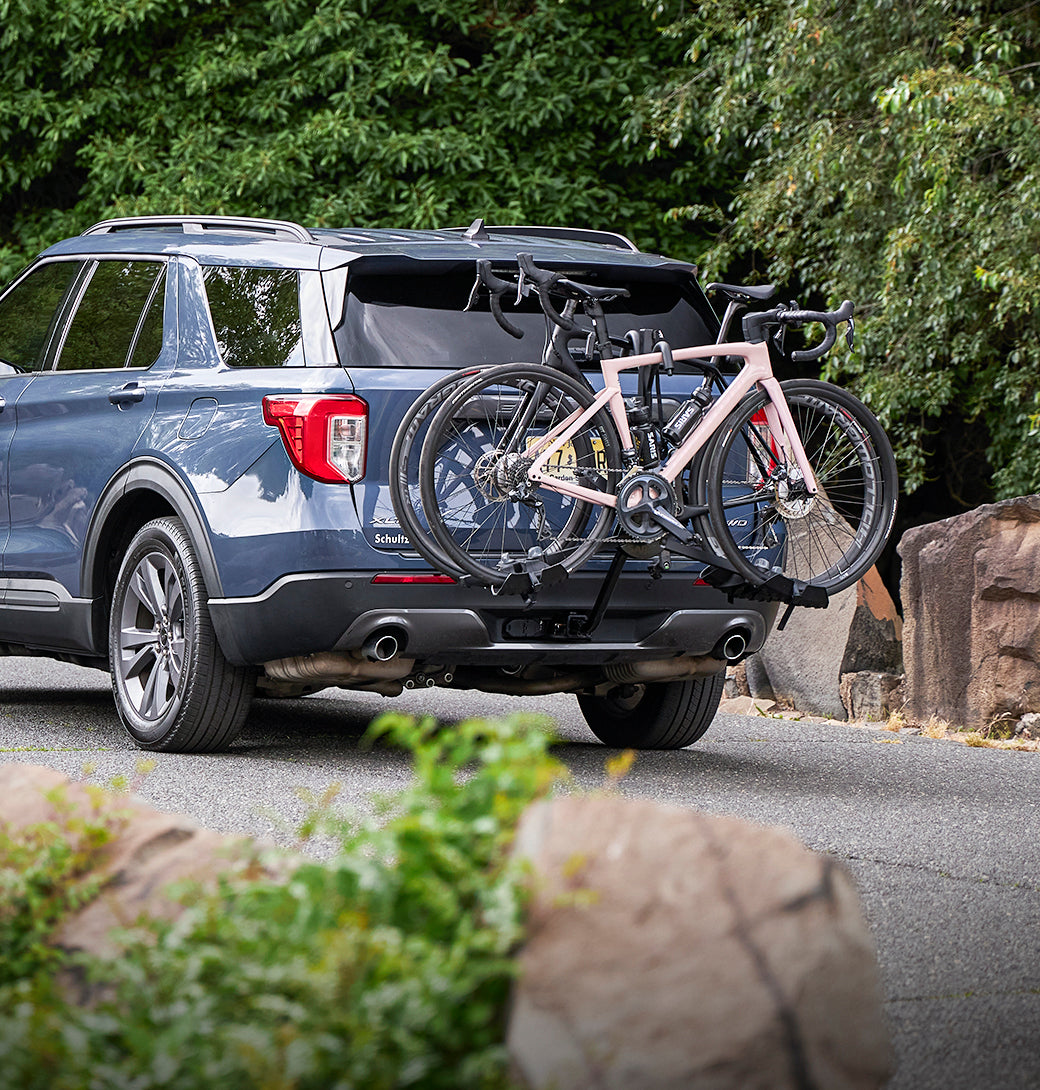 Saris All Star 2-Bike Hitch Rack — loading guide step 1: place bikes in tray