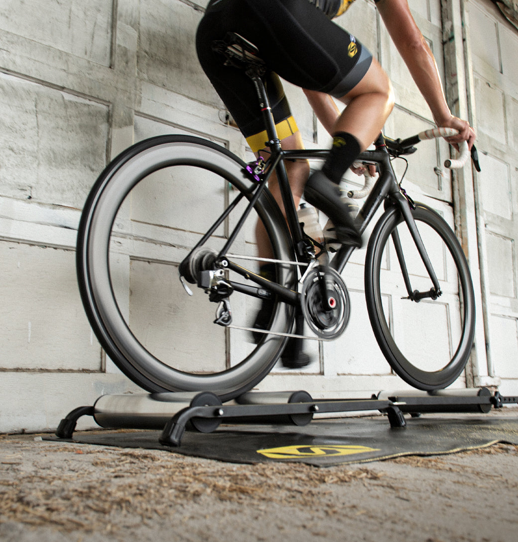 Saris 9501T Cycling Rollers — parabolic drum curvature keeps wheel centred without walls