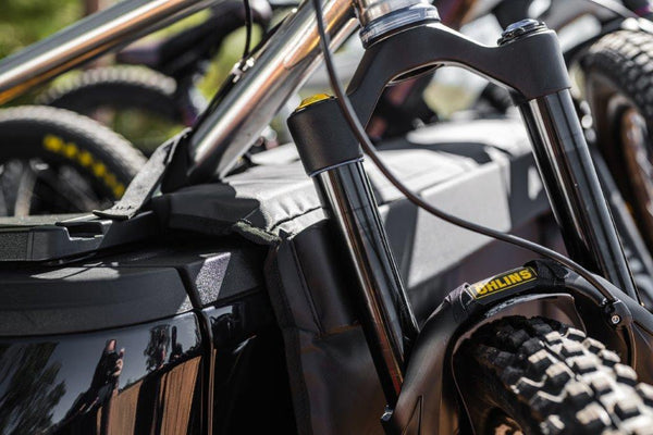 Saris Tailgate Pad — outer cushion holding bike against tailgate