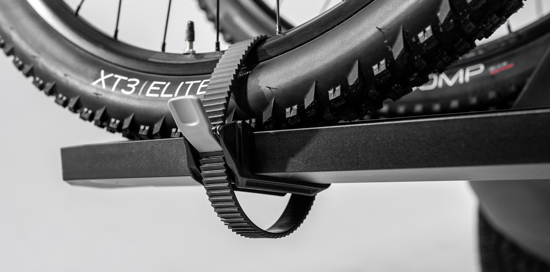 HITCH RACKS